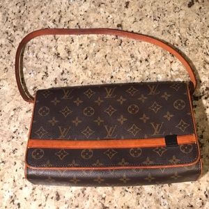Vintage LV shoulder bag